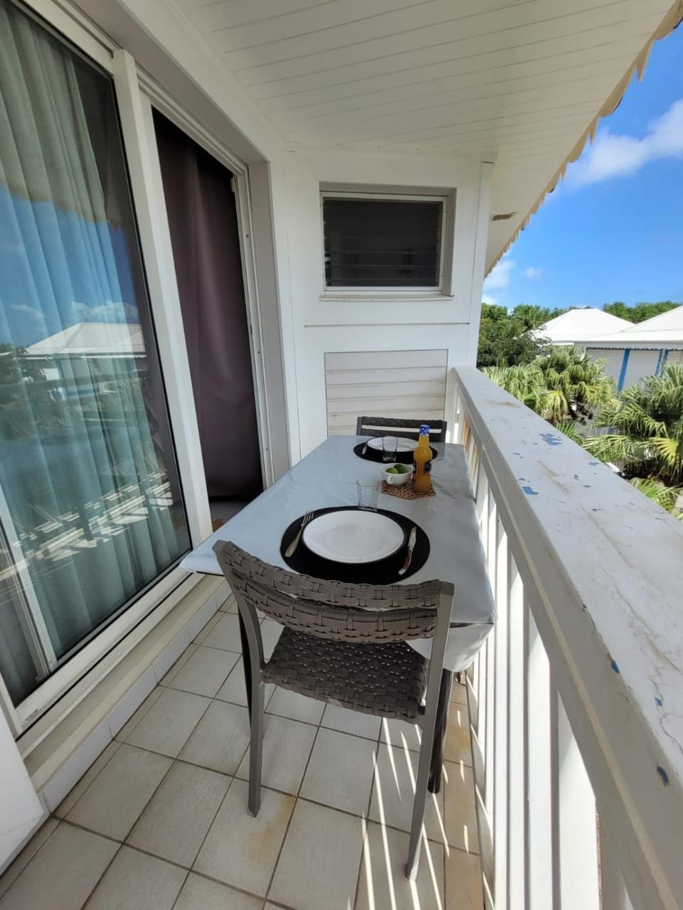 Patio, Day, Balcony/Terrace, Dining area
