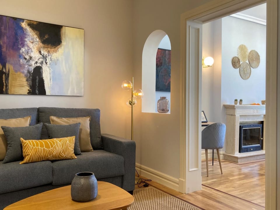 Communal lounge/ TV room, Living room