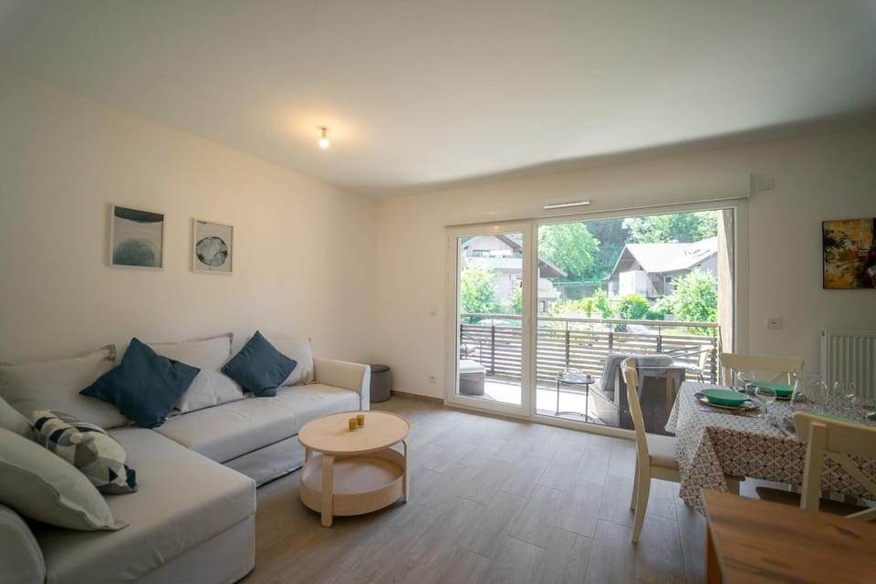 Au bonheur du lac charmant appartement pour 4 personnes House in Talloires