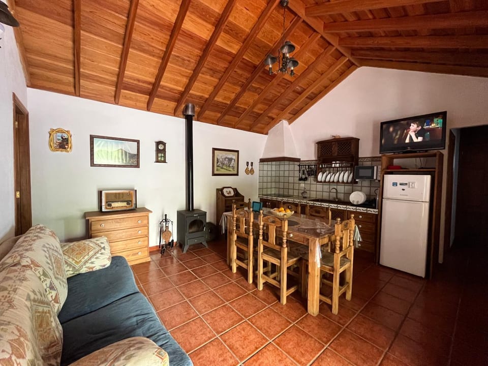 Casa Los Calderos House in La Palma