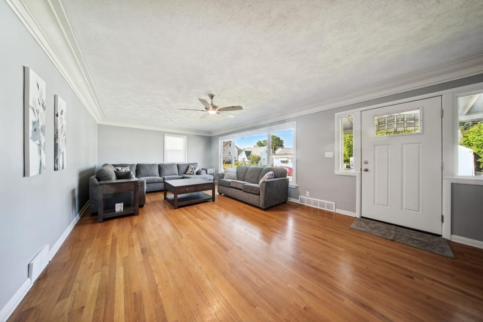 Charming Erie Home about 2 Mi to Downtown Delights! House in Erie