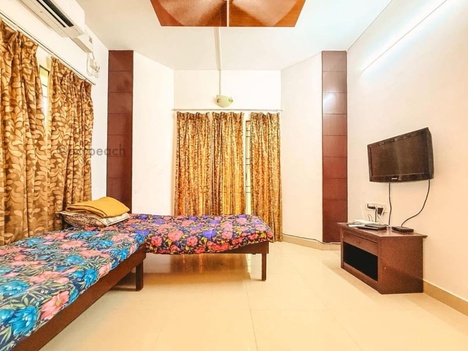 Heavens 4BHK Premium Pool Villa, Uthandi Beach, ECR Chennai Apartment in Chennai