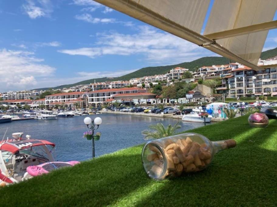 Beachfront Studio Apartment in Marina Dinevi Apartment in Burgas Province