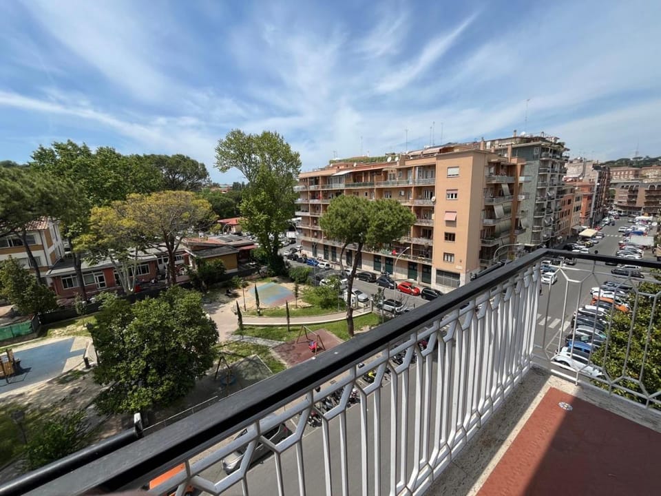 Neighbourhood, View (from property/room), Balcony/Terrace, City view, Landmark view