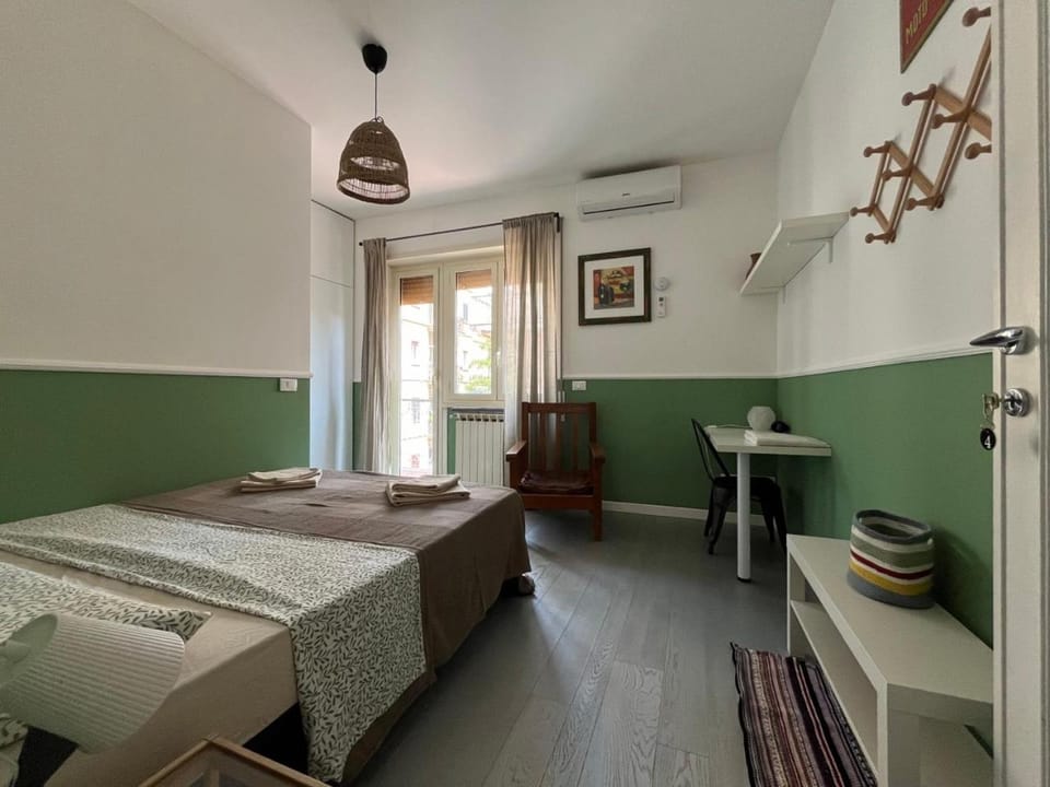 Balcony/Terrace, Bedroom, wardrobe, air conditioner