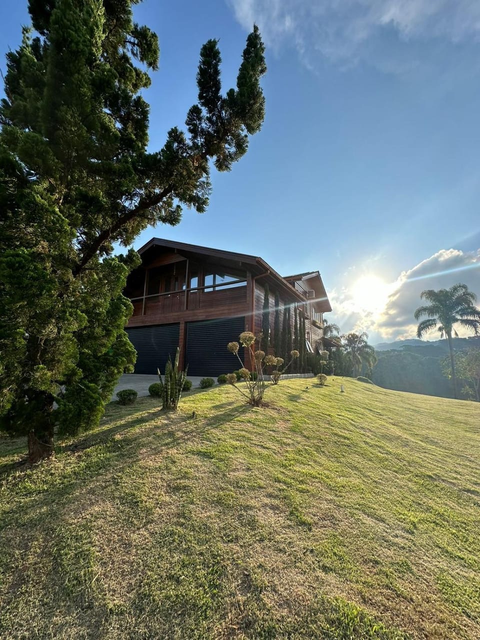 Casa do Lago Pinhal House in State of Santa Catarina