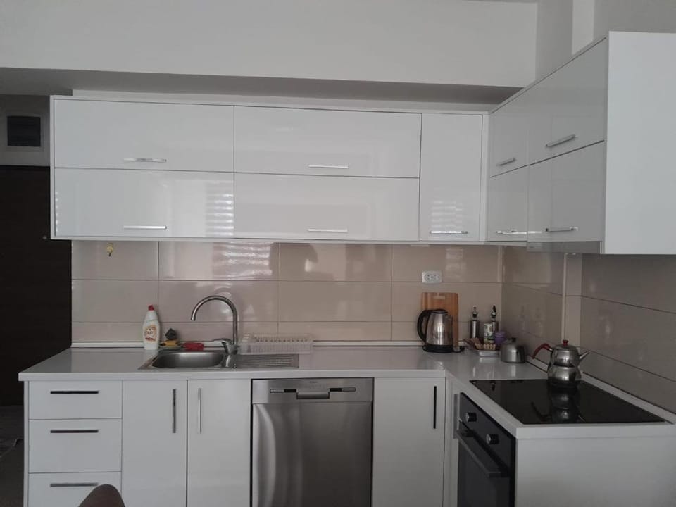 Coffee/tea facilities, dishwasher