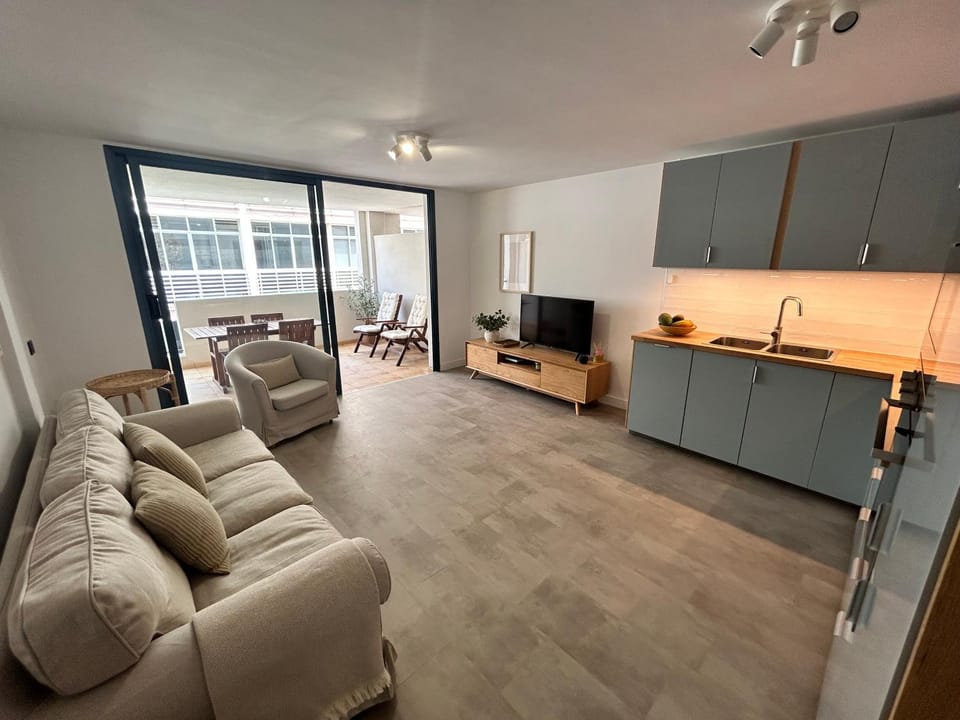 Kitchen or kitchenette, Living room, kitchen