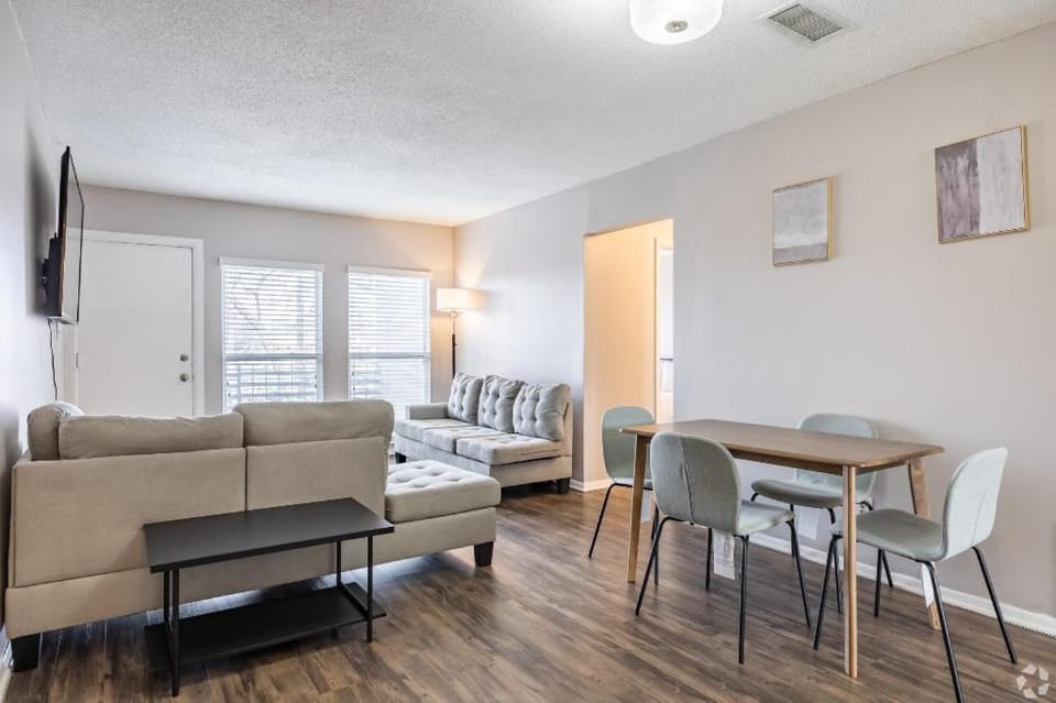 Living room, Photo of the whole room, Seating area, Dining area