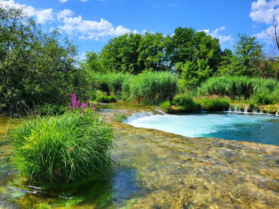 Nearby landmark, Day, Natural landscape