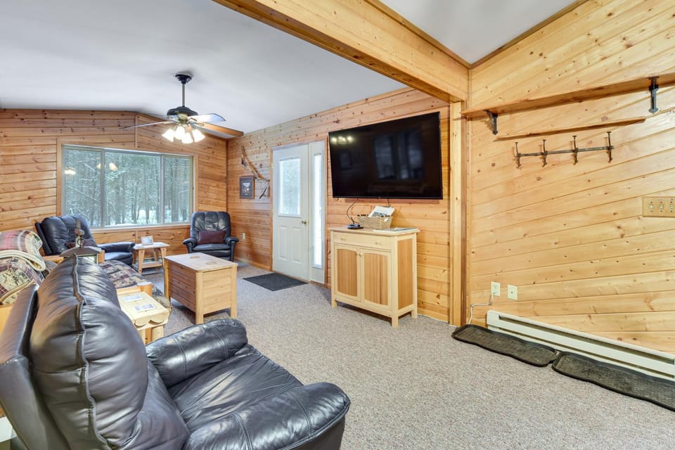 Woodland Cabin w/ Fishing and ATV Trails Cabin in Wisconsin