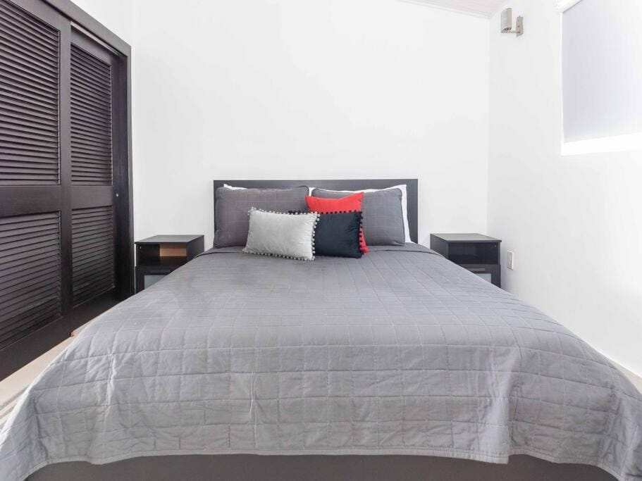 Crystal Waters - Modern Waterfront Villa - King Sized Bed - 235E Villa in Saint Mary, Antigua and Barbuda