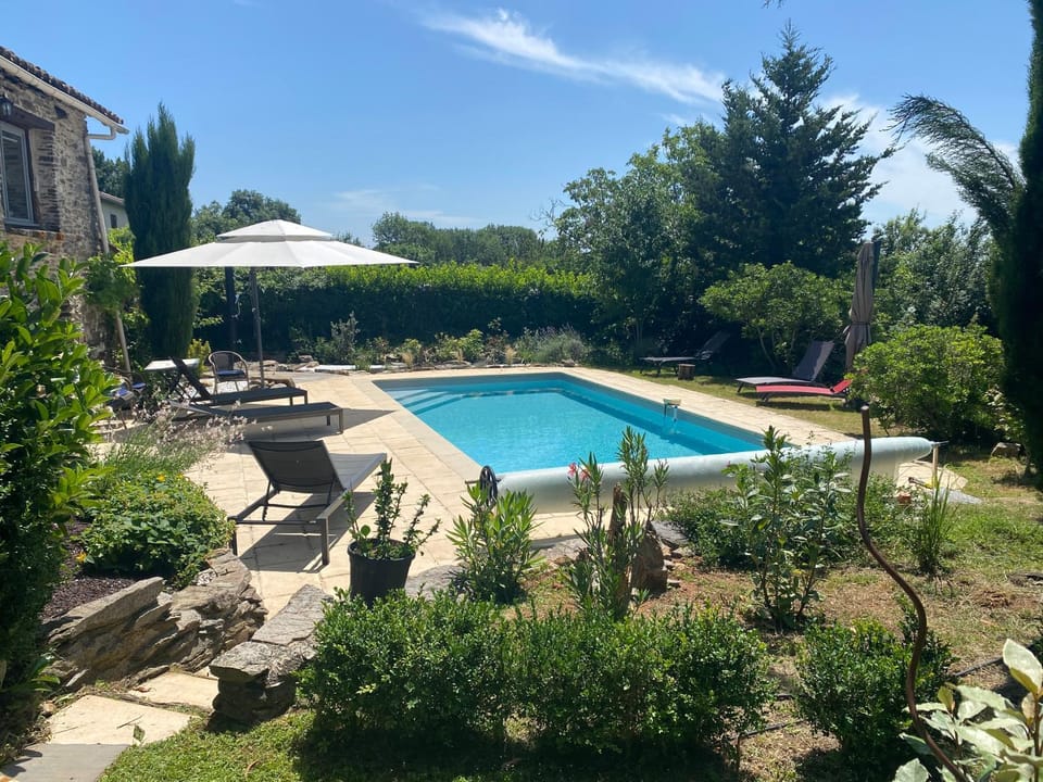 Maison d'Hôtes Hameau de Taur Bed and Breakfast in Occitanie