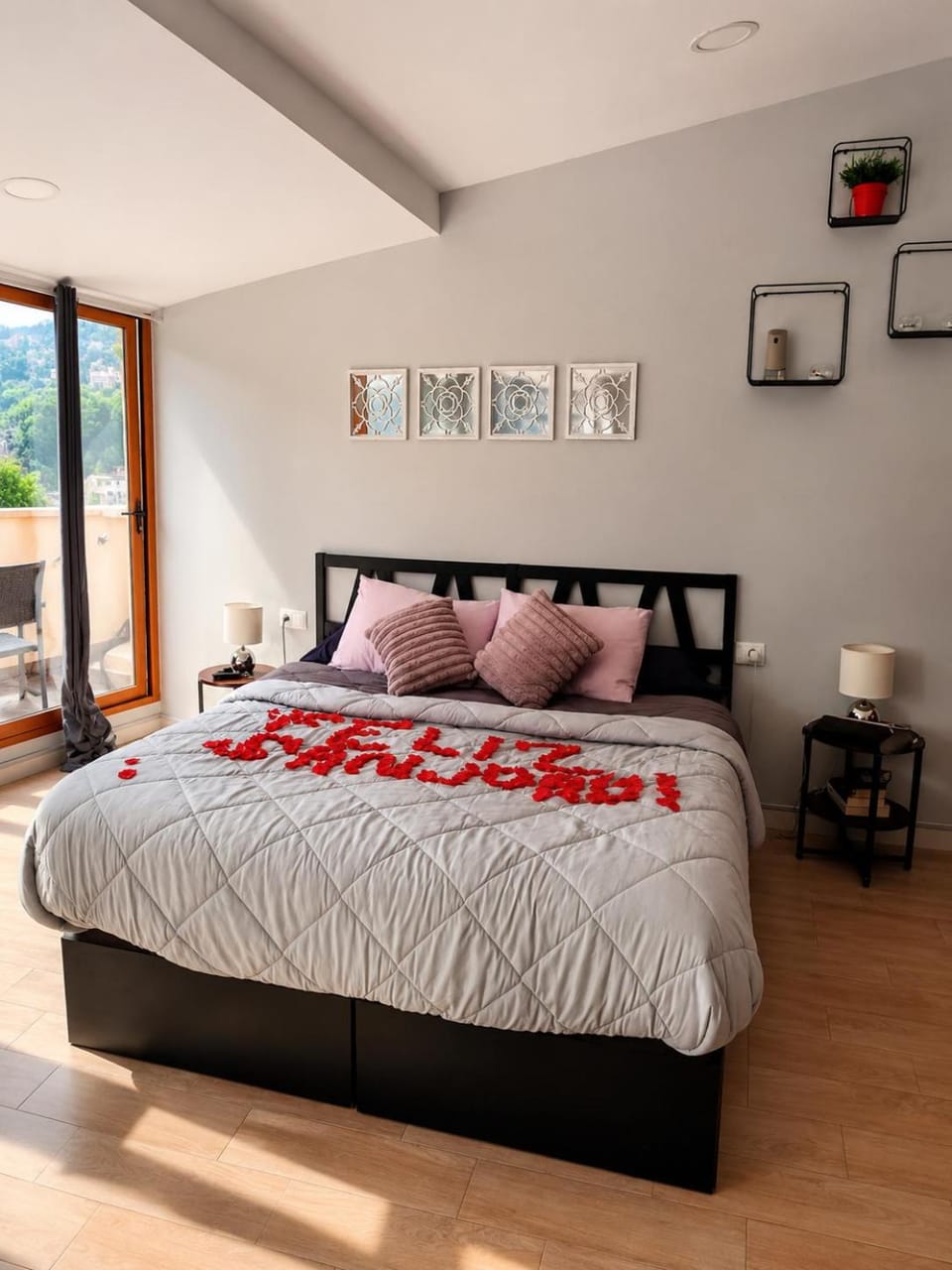 Bed, Balcony/Terrace, Photo of the whole room, Bedroom, furniture