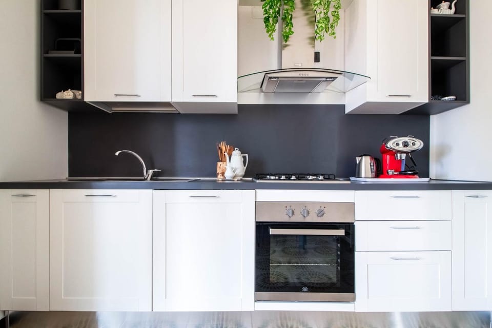 Coffee/tea facilities, Kitchen or kitchenette, pet friendly, stove