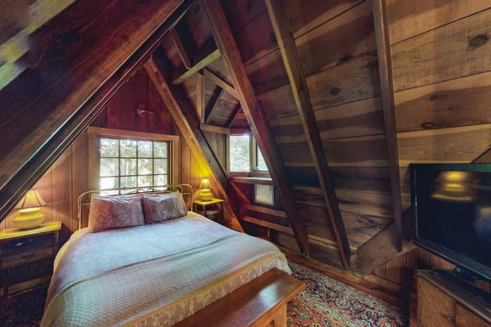 Dreamcatcher Cottage House in Russian River