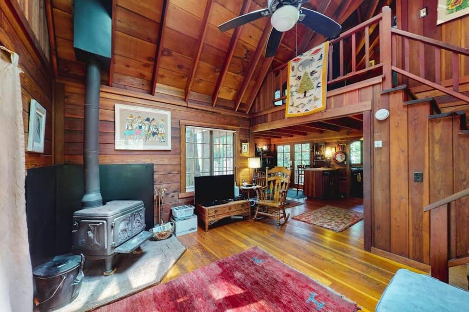 Dreamcatcher Cottage House in Russian River