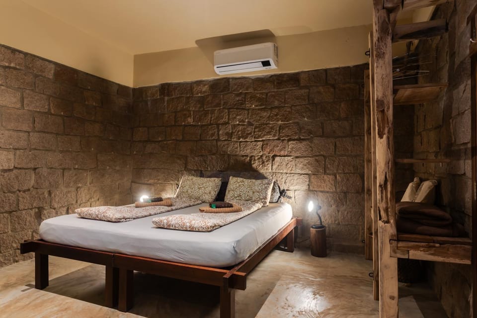 Bed, Bedroom, air conditioner