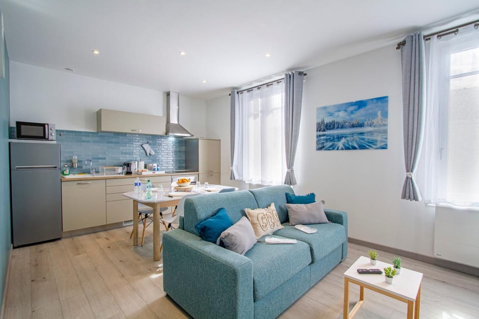 Living room, kitchen