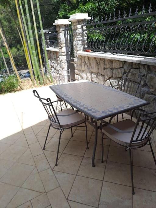 Garden, Balcony/Terrace