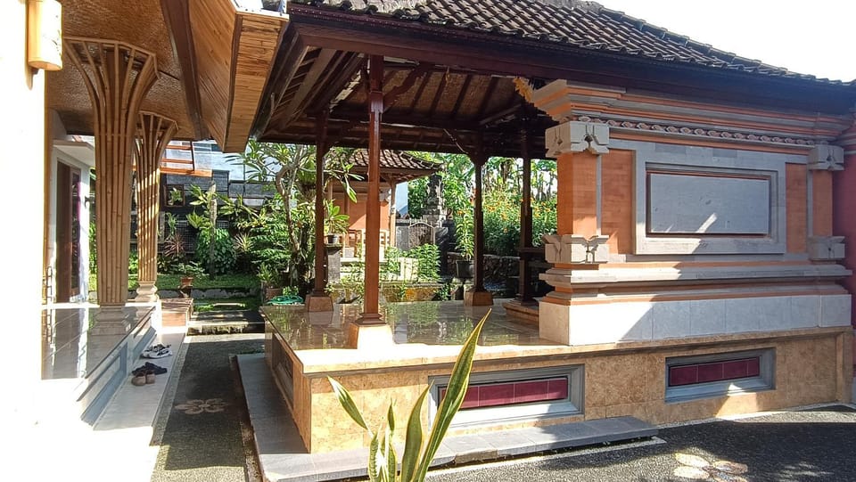 Caraka House Bed and Breakfast in Sukawati