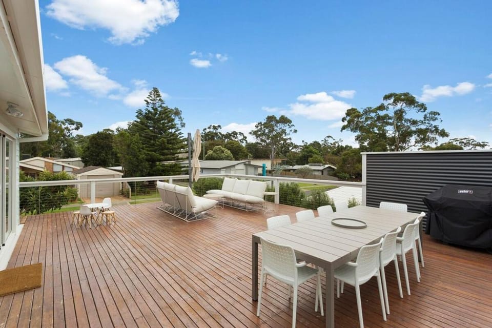 Imollu Beach House 5-Bed 2 5-Bath House in Cowes