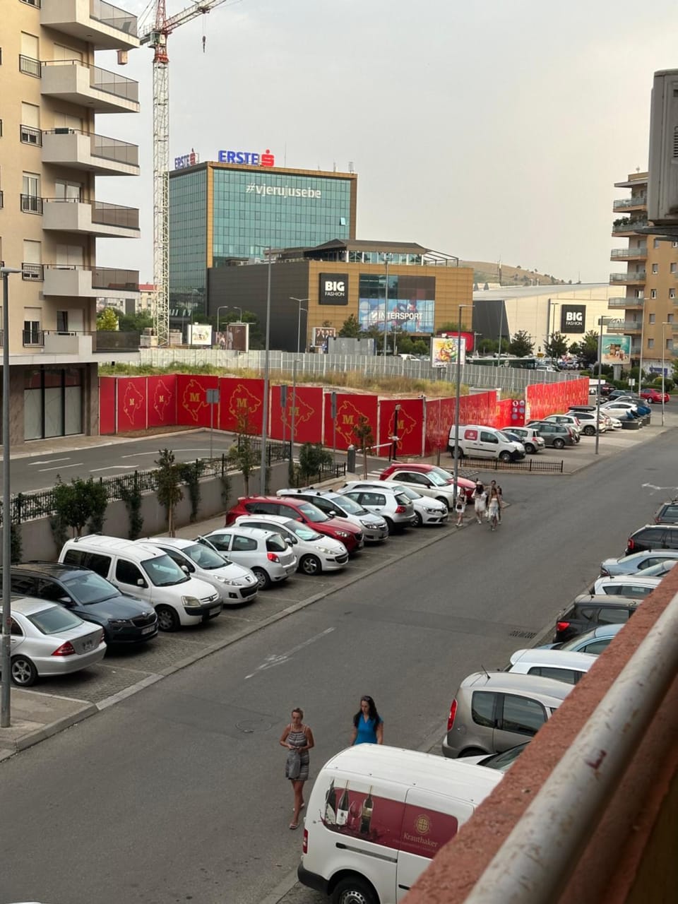 Neighbourhood, Parking