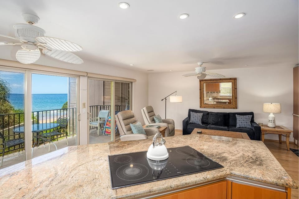 Hale Hui Kai 208, Renovated, Ocean View, Split AC House in Wailea