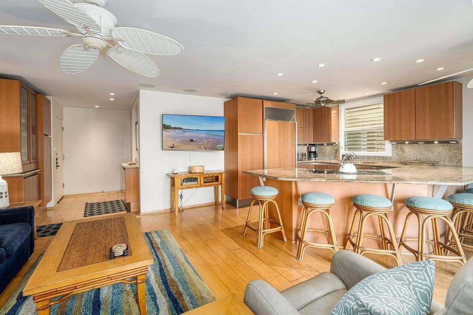 Hale Hui Kai 208, Renovated, Ocean View, Split AC House in Wailea