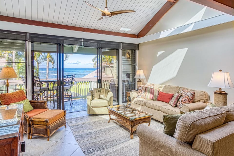 Kahana Outrigger 4B1: Breathtaking Ocean Views, AC House in Napili-Honokowai