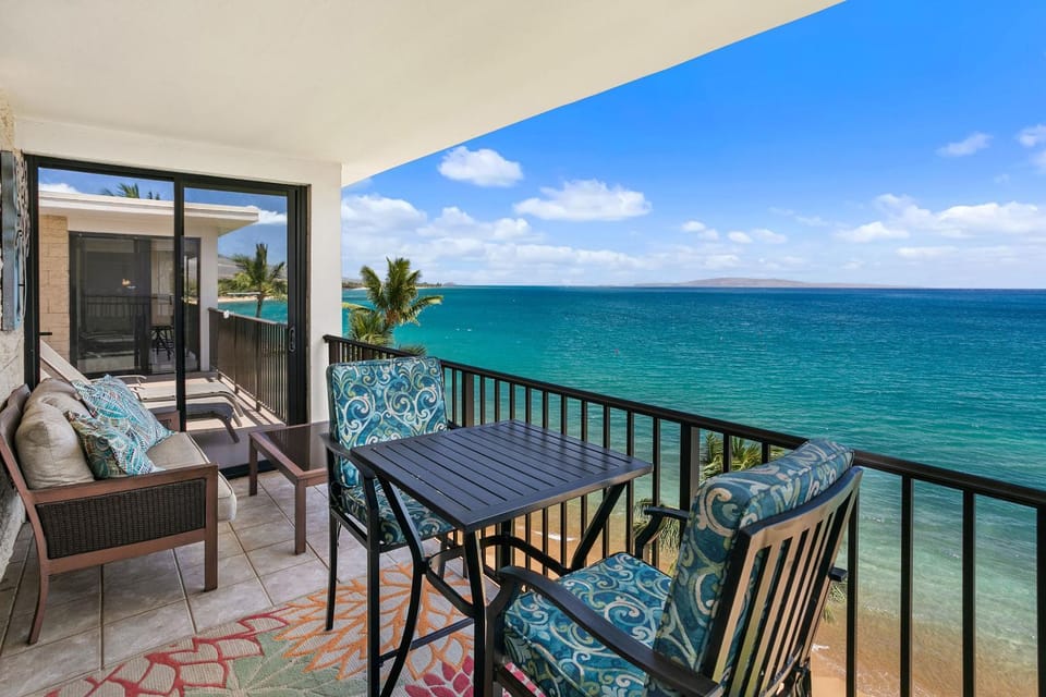 Kihei Beach 606 - Direct Ocean Front, Central AC! House in Kalaepohaku