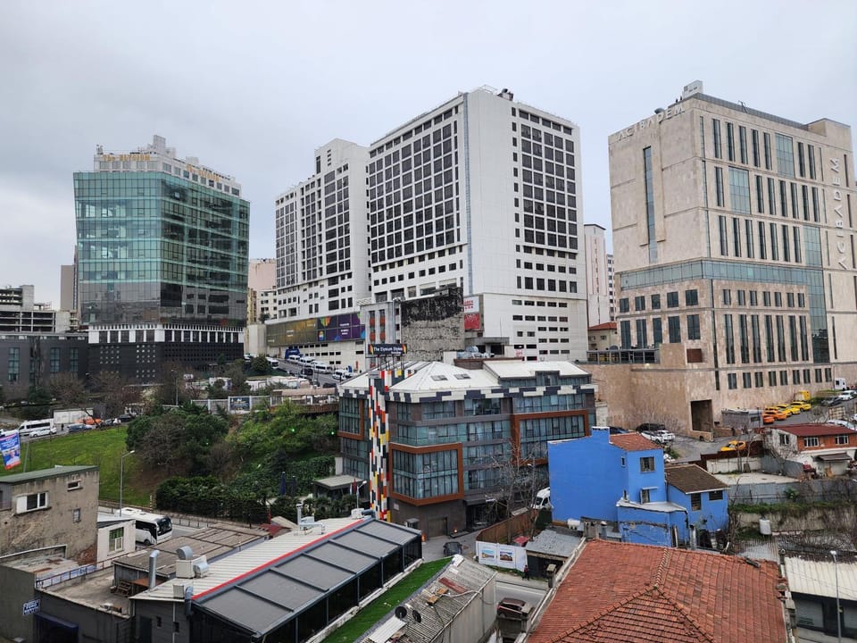TAKSiM PERFECT RESiDENCE, 3 BEDROOMS, 140 M2, POOL GYM SAUNA ACCESS Apartment in Istanbul