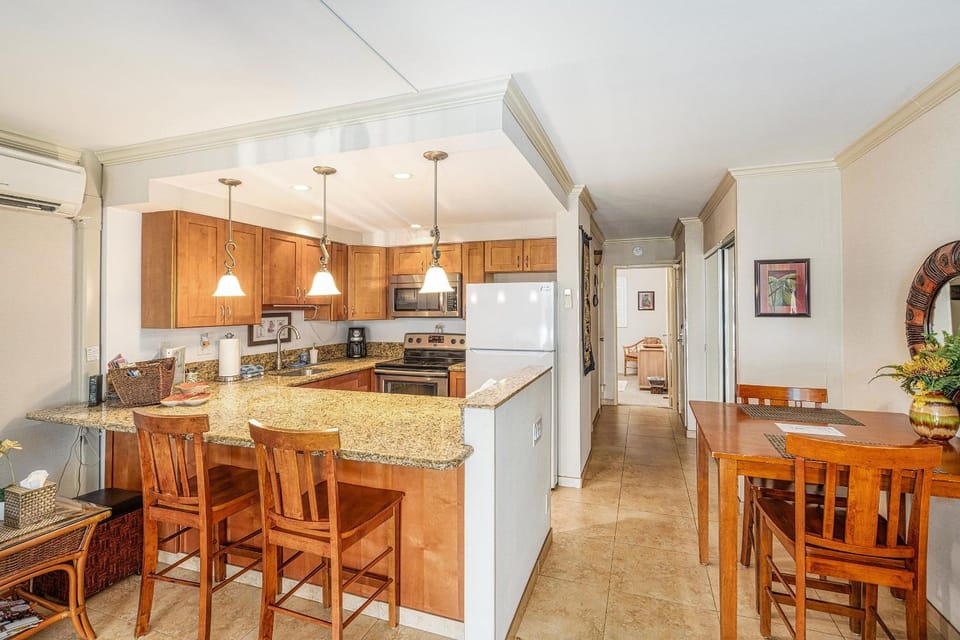 Maalaea Kai 311 - Direct Ocean Front, Split AC House in Maalaea