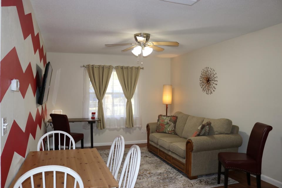 Living room, Dining area