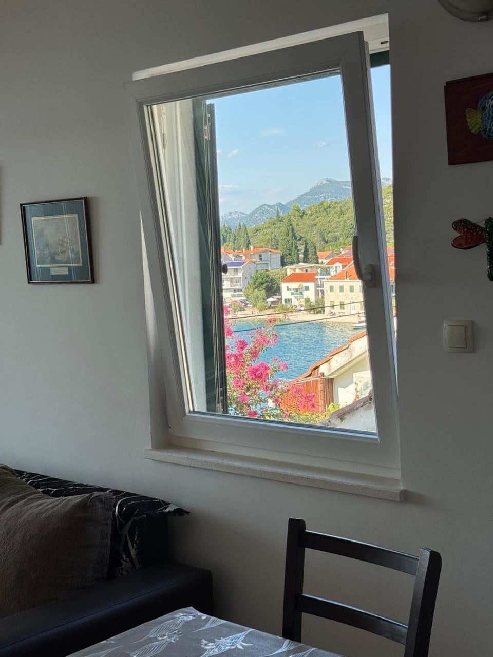 Beachside 2-Bed Bliss! Apartment in Dubrovnik-Neretva County