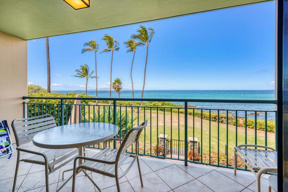 Punahoa Beach 201, Beautiful Renovation, Split AC House in Kihei