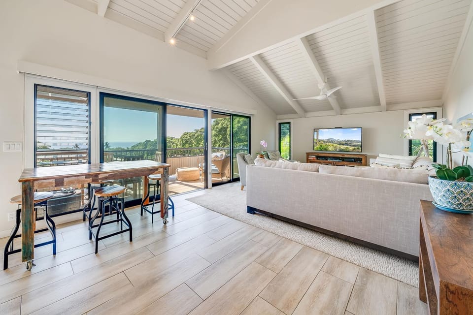 Wailea Ekolu 102 - Molokini Views, Split AC House in Wailea