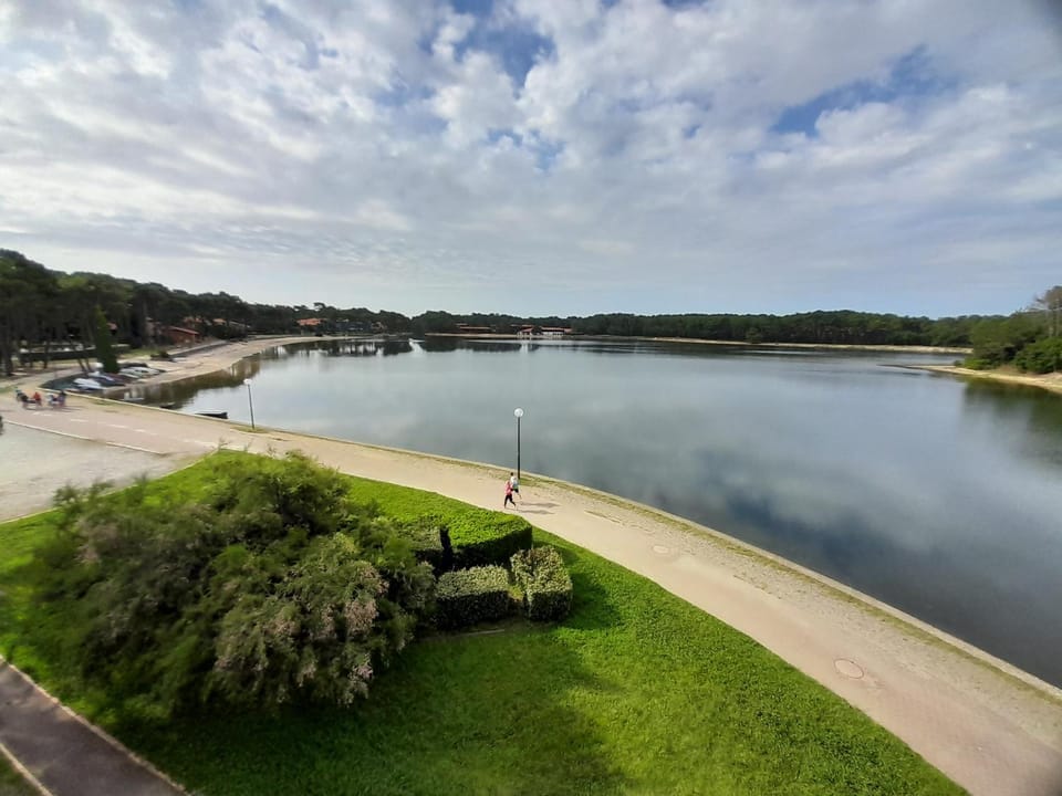 Studio moderne rénové au bord du lac pour deux personnes à Vieux Boucau - FR-1-239-991 Apartment in Vieux-Boucau-les-Bains