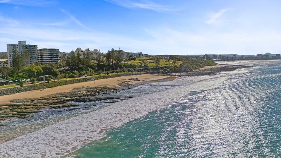 Hidden Gem 200m to Mooloolaba Beach House in Sunshine Coast