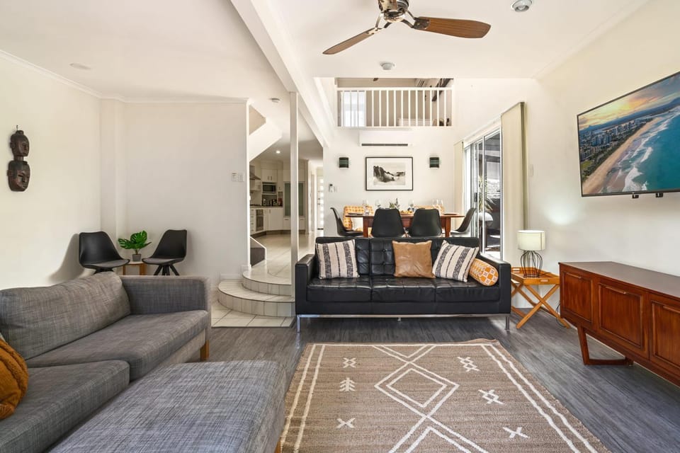 TV and multimedia, Living room, Seating area