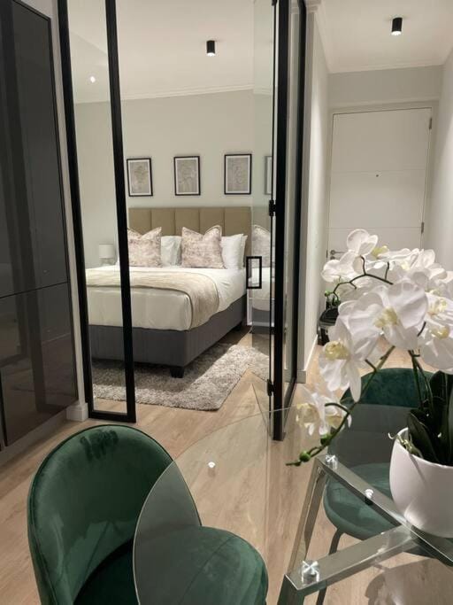 Ellipse Waterfall luxurious unit Apartment in Sandton