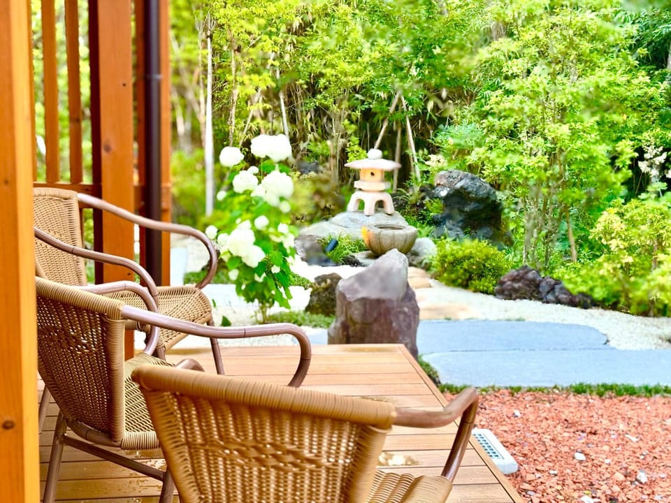 Property building, Patio, Day, Garden, Garden view