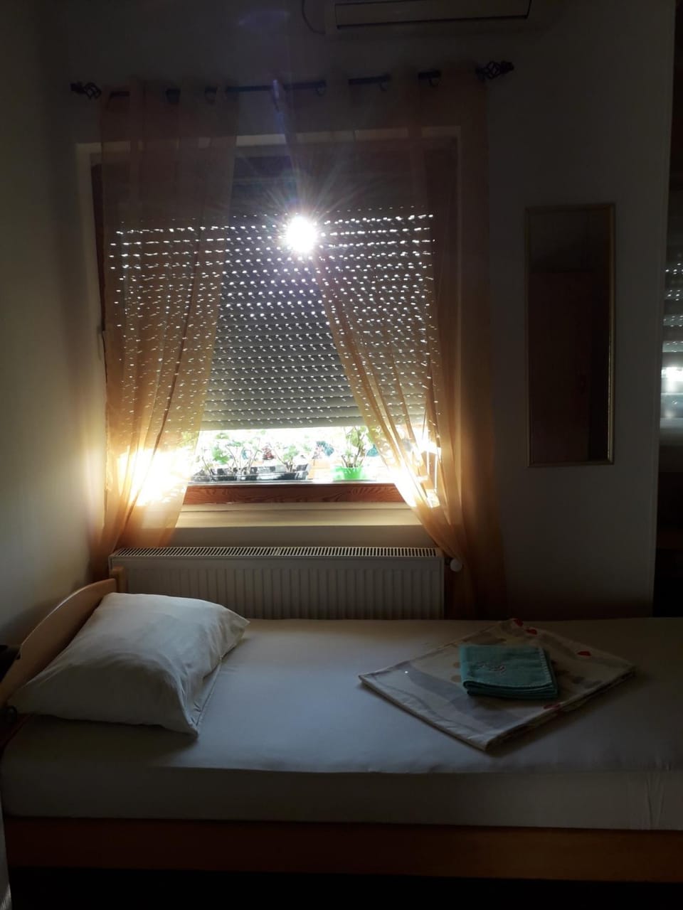 Bed, TV and multimedia, Photo of the whole room, Bedroom, internet, towels