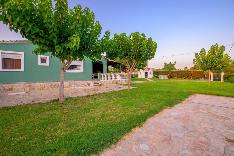 Property building, Natural landscape, Garden, Garden view