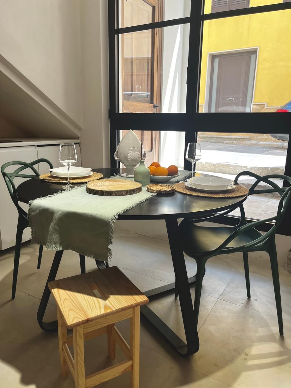 Living room, Dining area