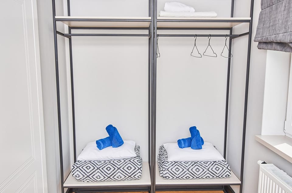 towels, wardrobe