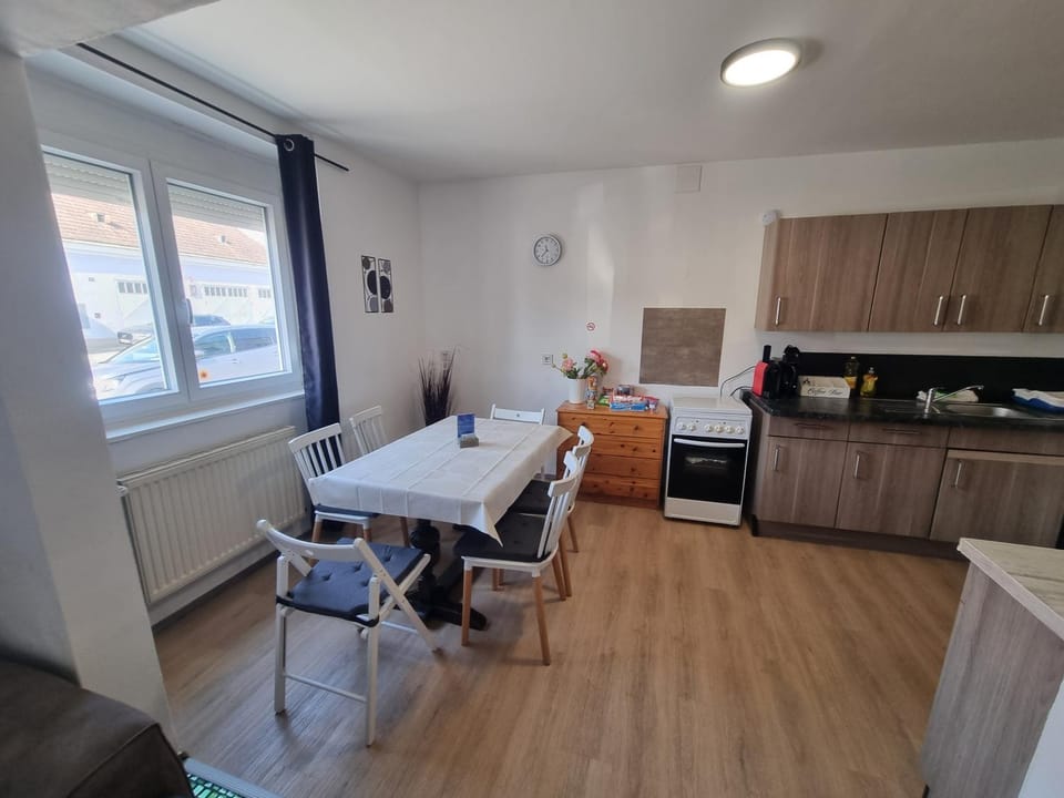 kitchen, kitchen