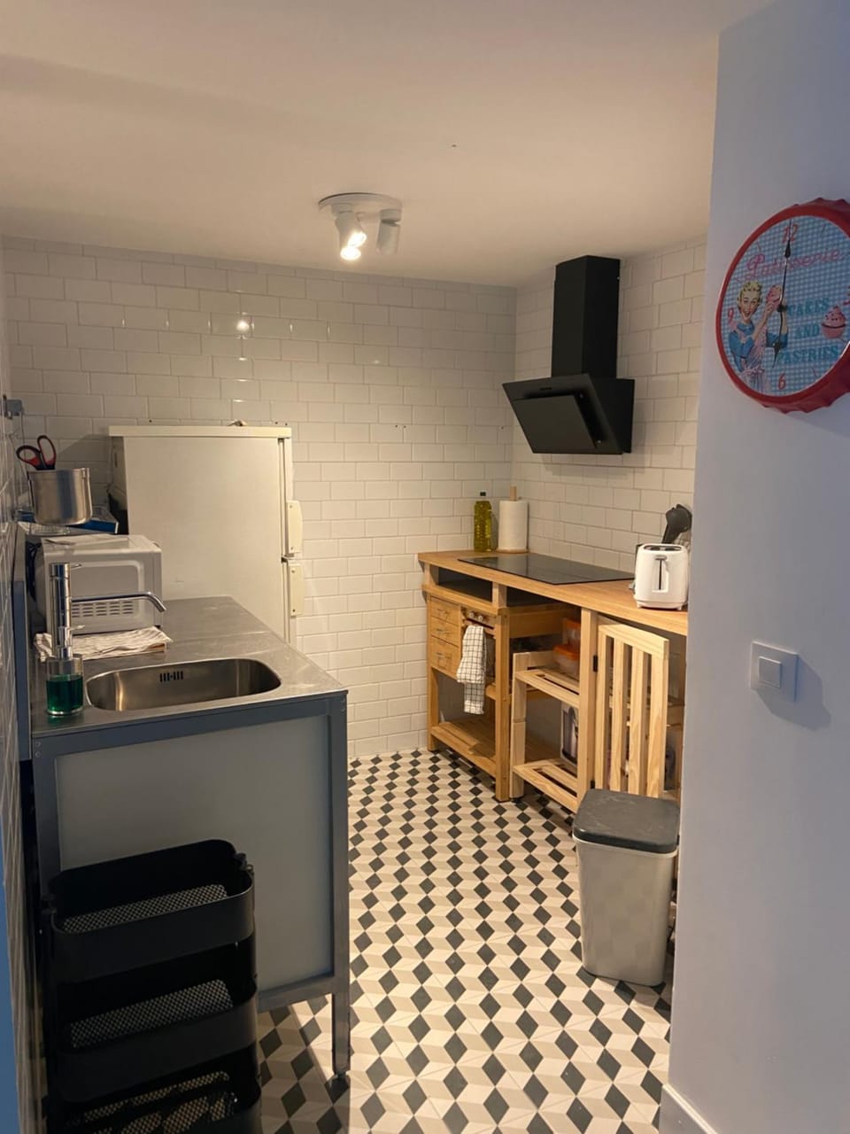 Kitchen or kitchenette, kitchen