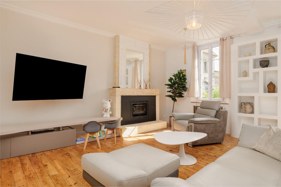 Property building, Living room