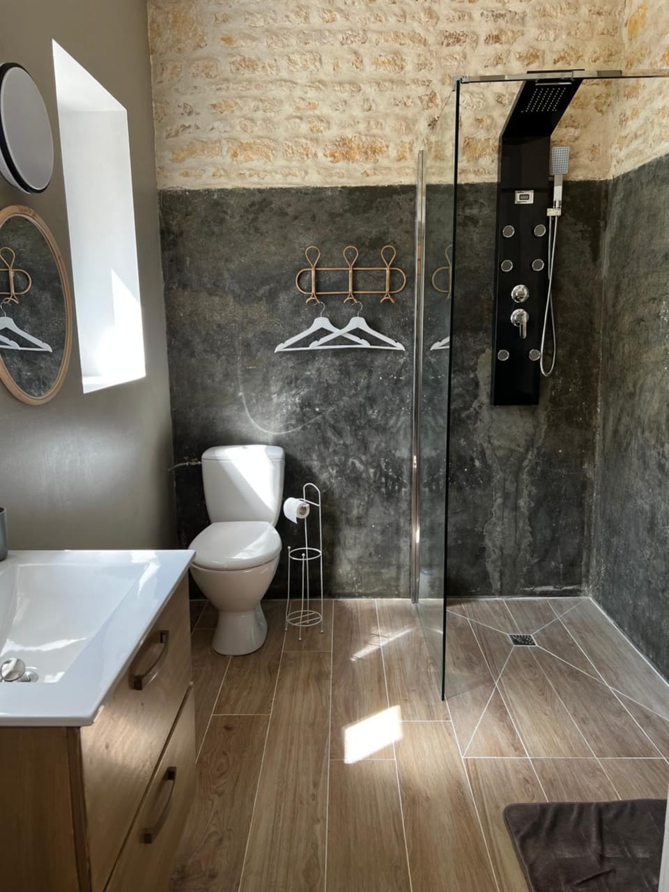 Shower, Toilet, Bathroom